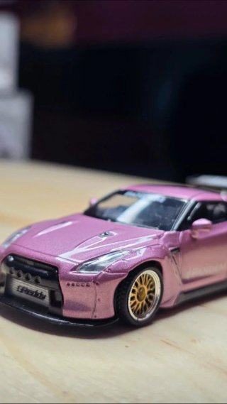 Mini GT Pandem Nissan GT-R