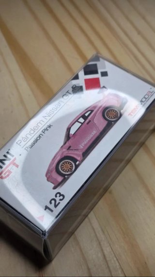 Mini GT Pandem Nissan GT-R