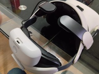 Oculus Quest 2 con accesorios