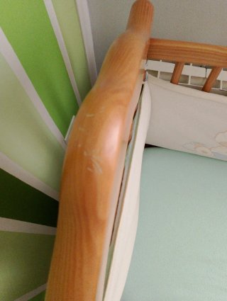 Cuna de madera para bebe + colchón de muelles.