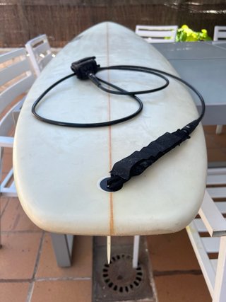 Tabla surf + funda + quillas + invento