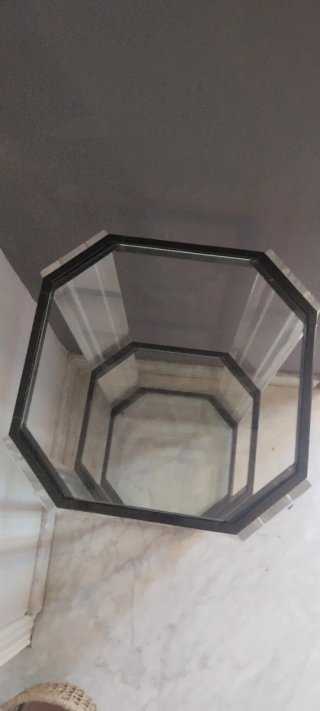 Columna estantería octogonal metacrilato cristal