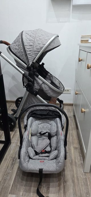 Carro de bebé gris acolchado Poco uso!