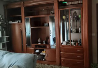 Mueble de salón madera y cristal