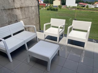Necesitan una mano de pintura.Bolas incluidas