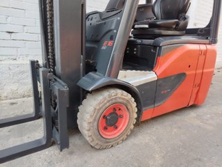 Carretilla elevadora Linde E16C-02