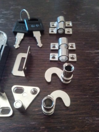 Cerradura de 3 puntos con llaves tipo espagnolette