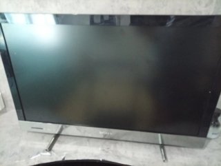 Televisión Sony Negra y Plateada