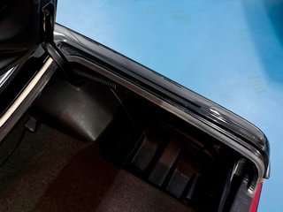 Mercedes-Benz W123 300D A/C Velour