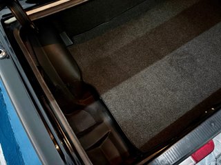 Mercedes-Benz W123 300D A/C Velour