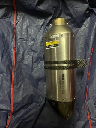 Escape Akrapovic Carbono