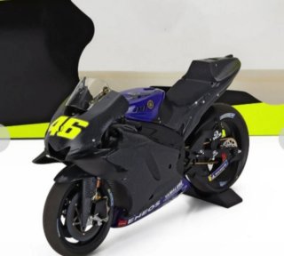 Minichamps Yamaha YZR-M1 1/12 Rossi