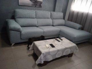 Sofá como  nuevo ,se vende por reforma del salón