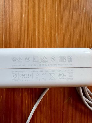 Cargador MacBook 140W + Cable MagSafe 3 Apple