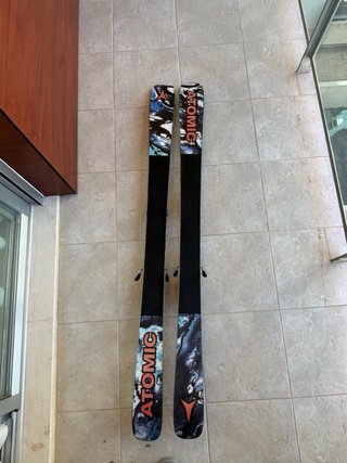 Esquís Atomic Bent 85 160cm año 2025