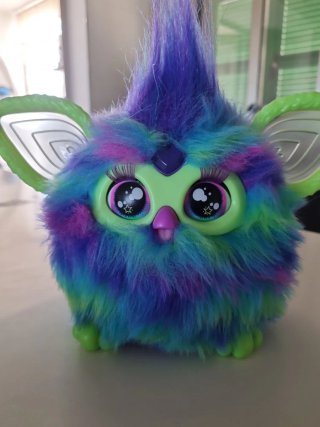 Furby Aurora. Peluche Interactivo