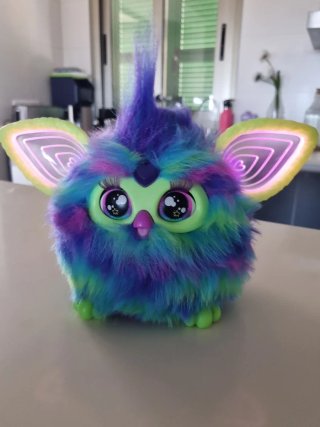 Furby Aurora. Peluche Interactivo