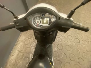 Peugeot Tweet 125 Scooter Blanca