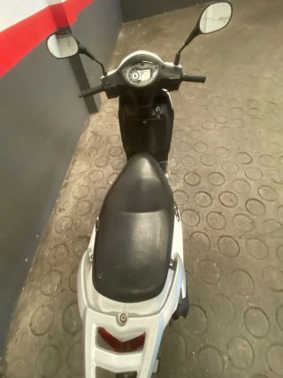 Peugeot Tweet 125 Scooter Blanca