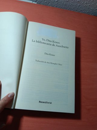 "Yo, Dita Kraus "/ A Delayed Life: La Bibliotecar.