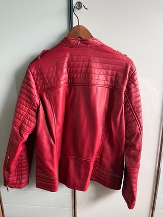 Cazadora motera roja mujer