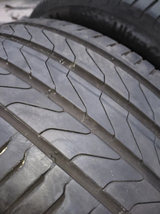 2 Ruedas Continental 215/55/16 93W