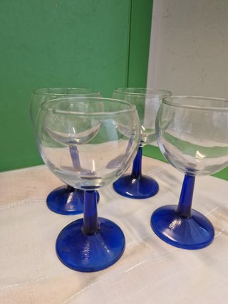 4 Copas de Cristal Azul y Transparente