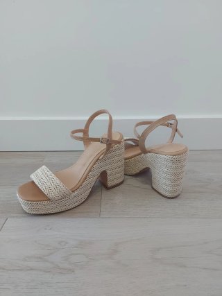 Sandalias plataforma Marypaz beige