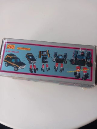 Trasformer 4 WD Hilux Auto Robot Diaclone
