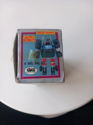Trasformer 4 WD Hilux Auto Robot Diaclone