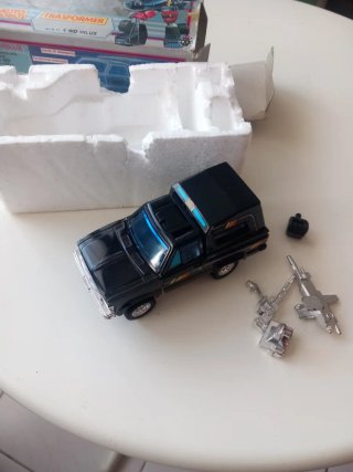 Trasformer 4 WD Hilux Auto Robot Diaclone