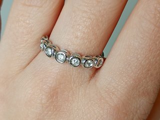Anillo de oro con diamantes