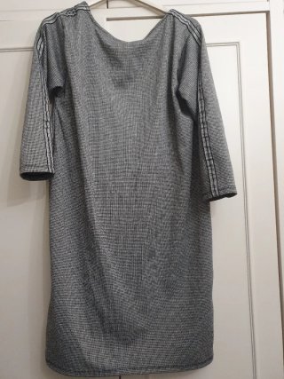 Vestido gris cuadros pequeños
