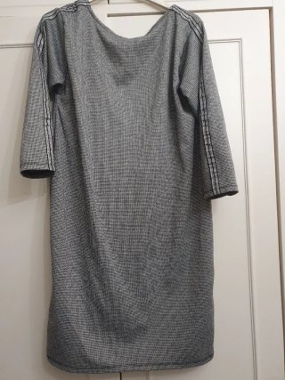 Vestido gris cuadros pequeños
