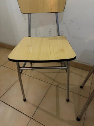 Silla y taburete formica