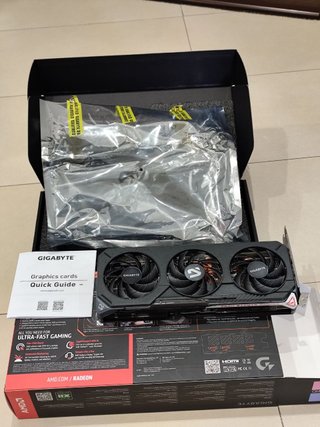 Gigabyte AMD Radeon RX 9060 XT Gaming OC 16gigas