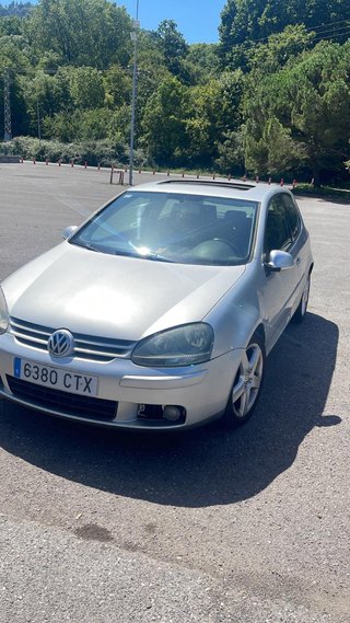 Volkswagen Golf 2004