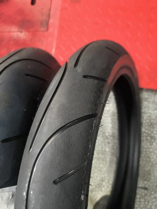 Neumáticos Moto3 Dunlop Slicks Rayados