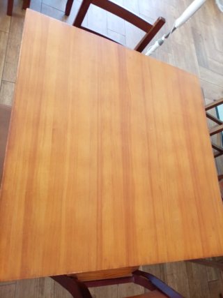 Mesa + sillas. Consultad precios