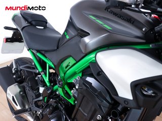 KAWASAKI Z 900