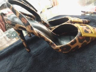 CUCCOO Zapatos de tacón alto con punta puntiagudas
