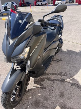 Yamaha Xmax 400 Negra