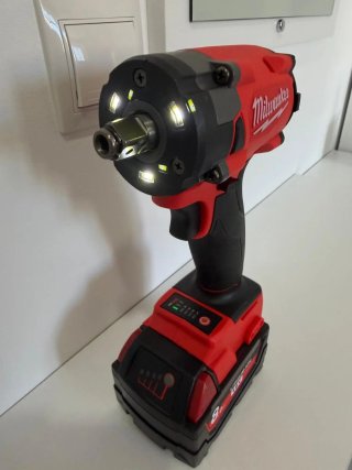 Pistola Impacto Milwaukee con Batería 18V