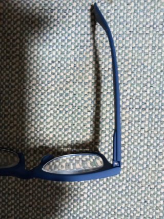 Gafas de lupa azules con funda