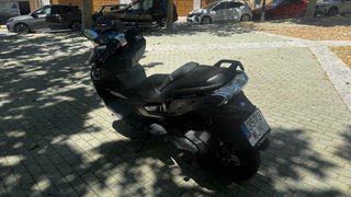 Moto bmw c400gt triple black