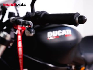 DUCATI MONSTER 821