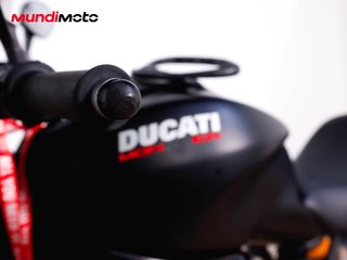 DUCATI MONSTER 821