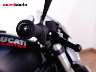 DUCATI MONSTER 821
