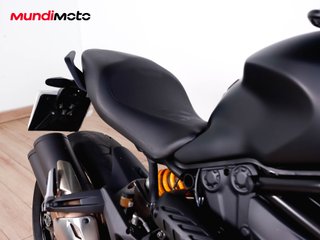 DUCATI MONSTER 821