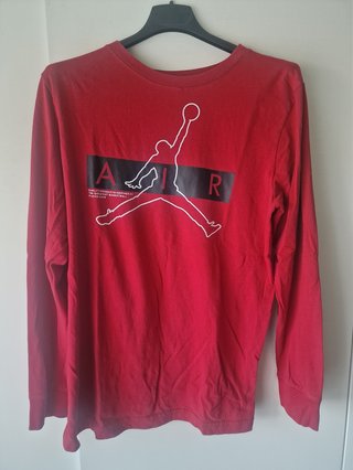 T-shirt Jordan rossa maniche lunghe